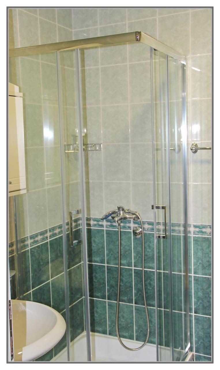Apartment Libra Novi Sad Buitenkant foto